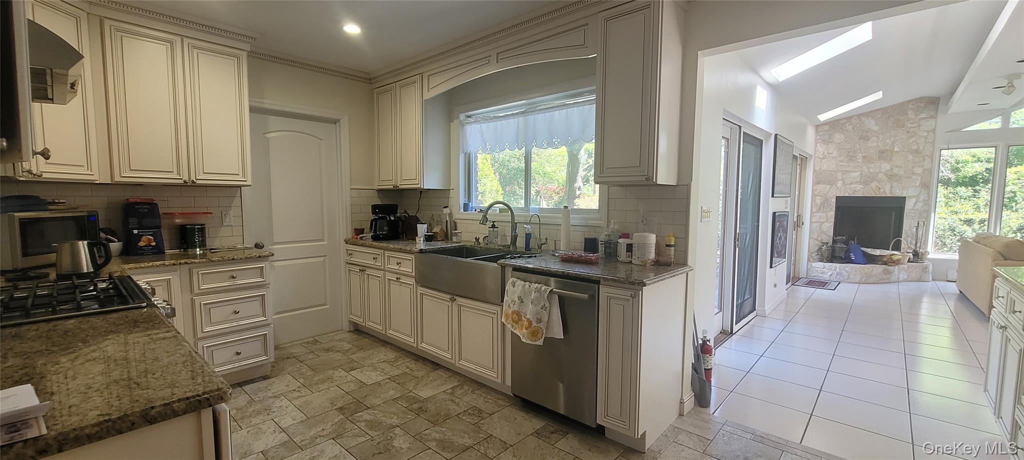 15 Somerset Drive S – For Rent photo 10