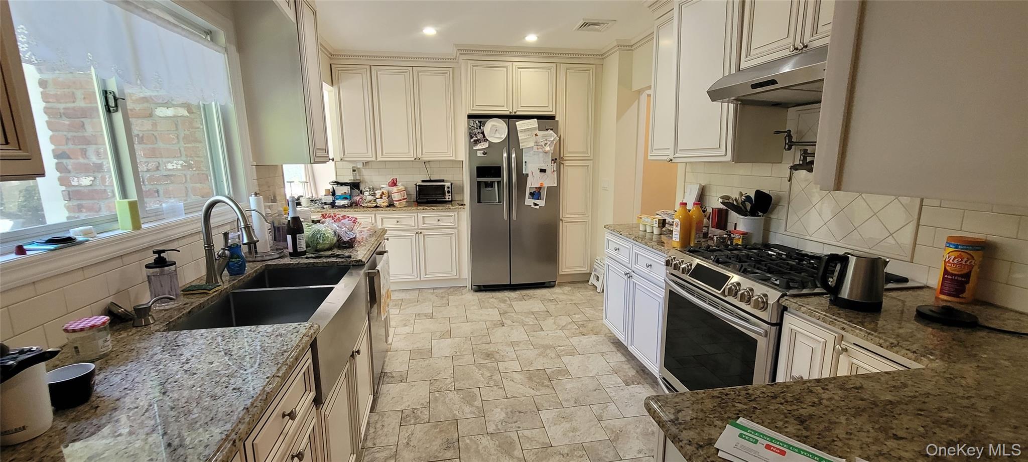 15 Somerset Drive S – For Rent photo 9