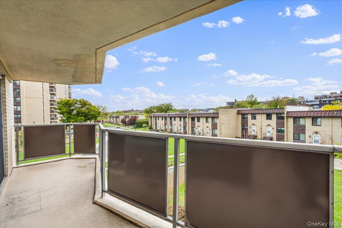 17-85 215th Street, Unit 3E photo 2