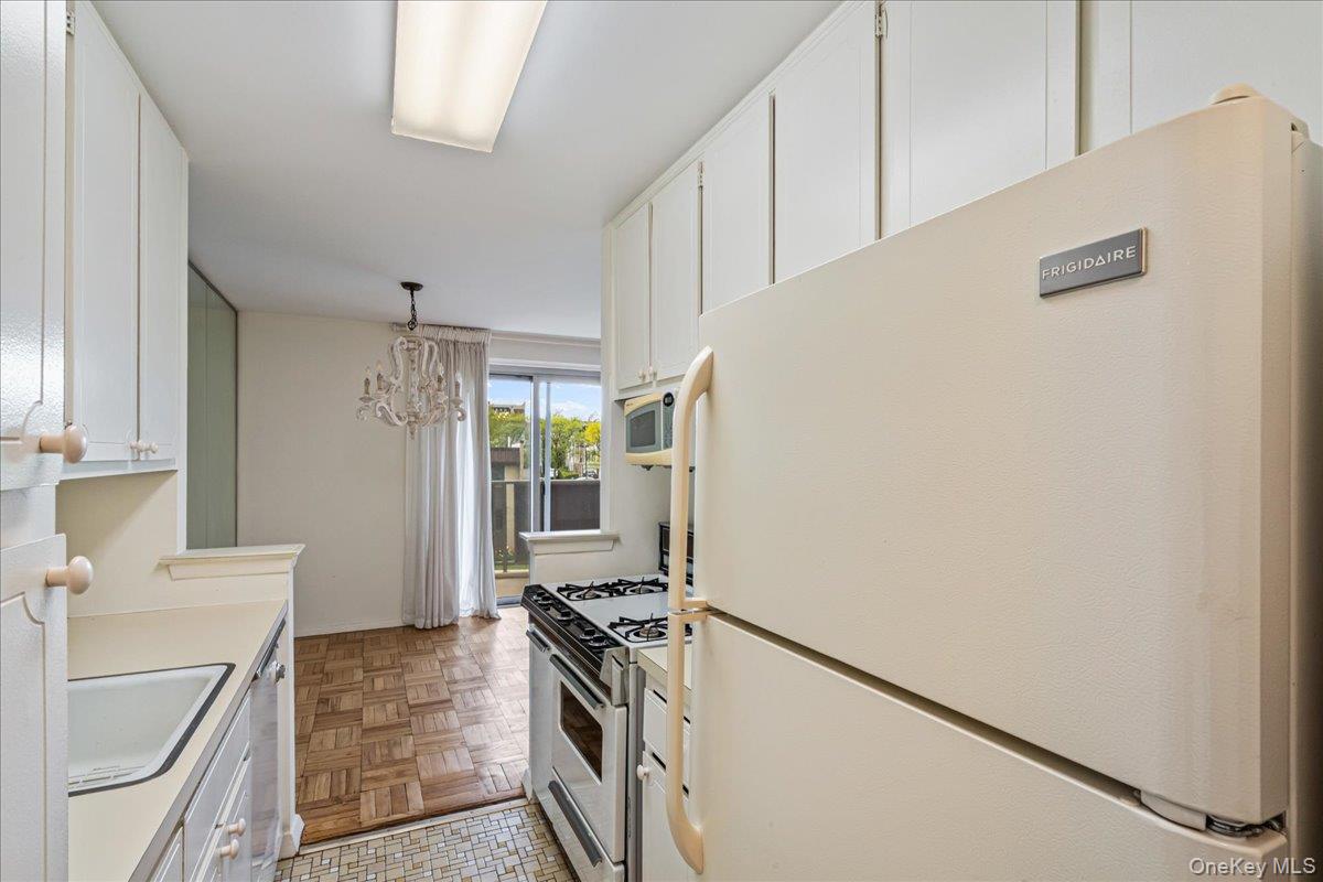 17-85 215th Street, Unit 3E photo 14