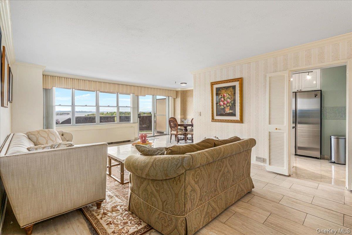 17-85 215th Street, Unit 14D photo 4