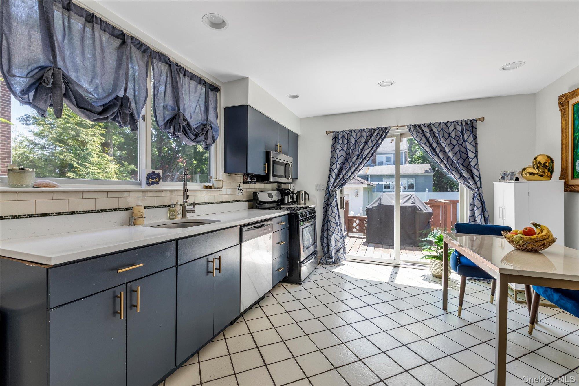 1051 Roselle Place – For Sale photo 7