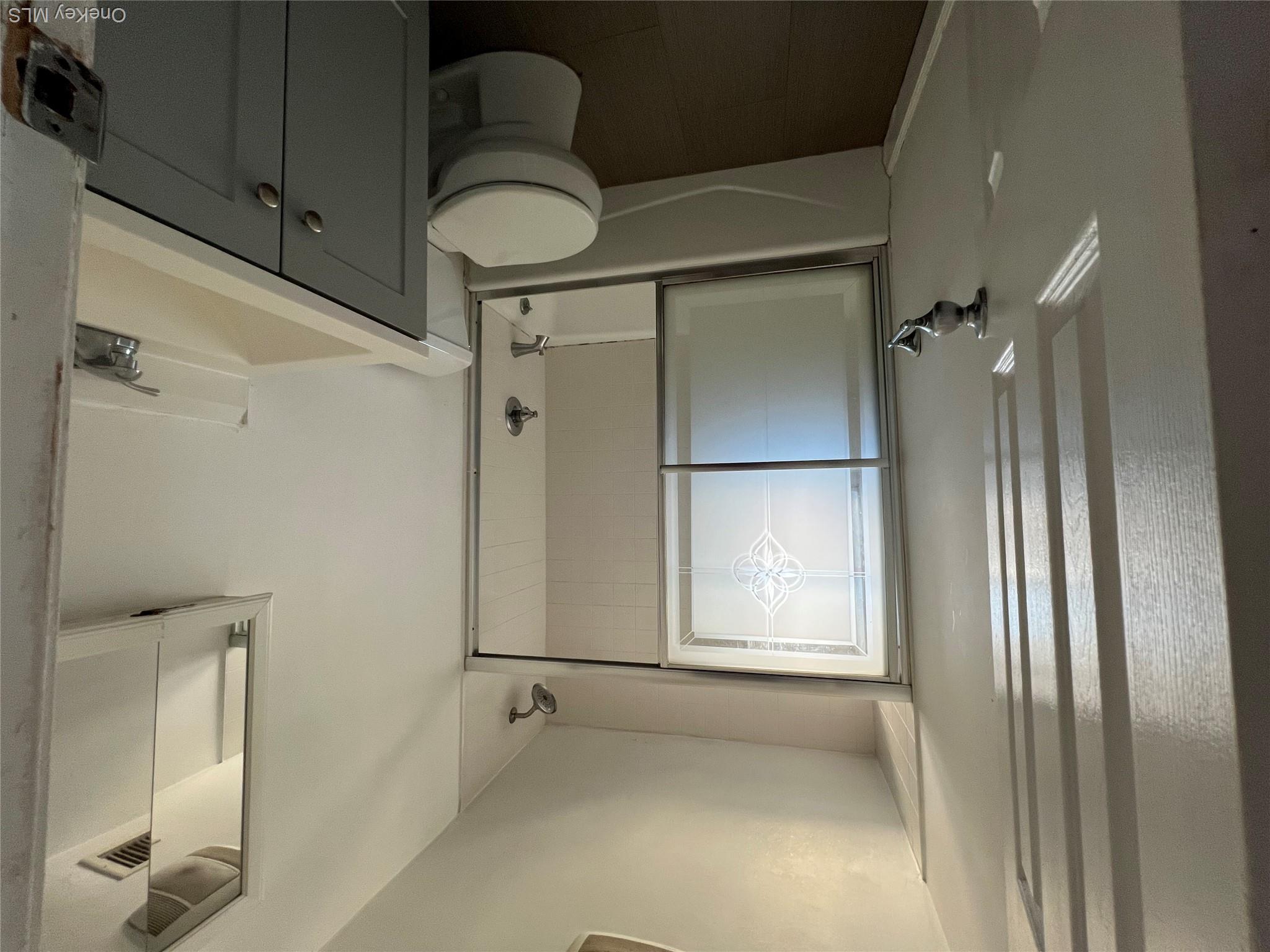 14 Bayville Avenue, Unit 5 photo 9