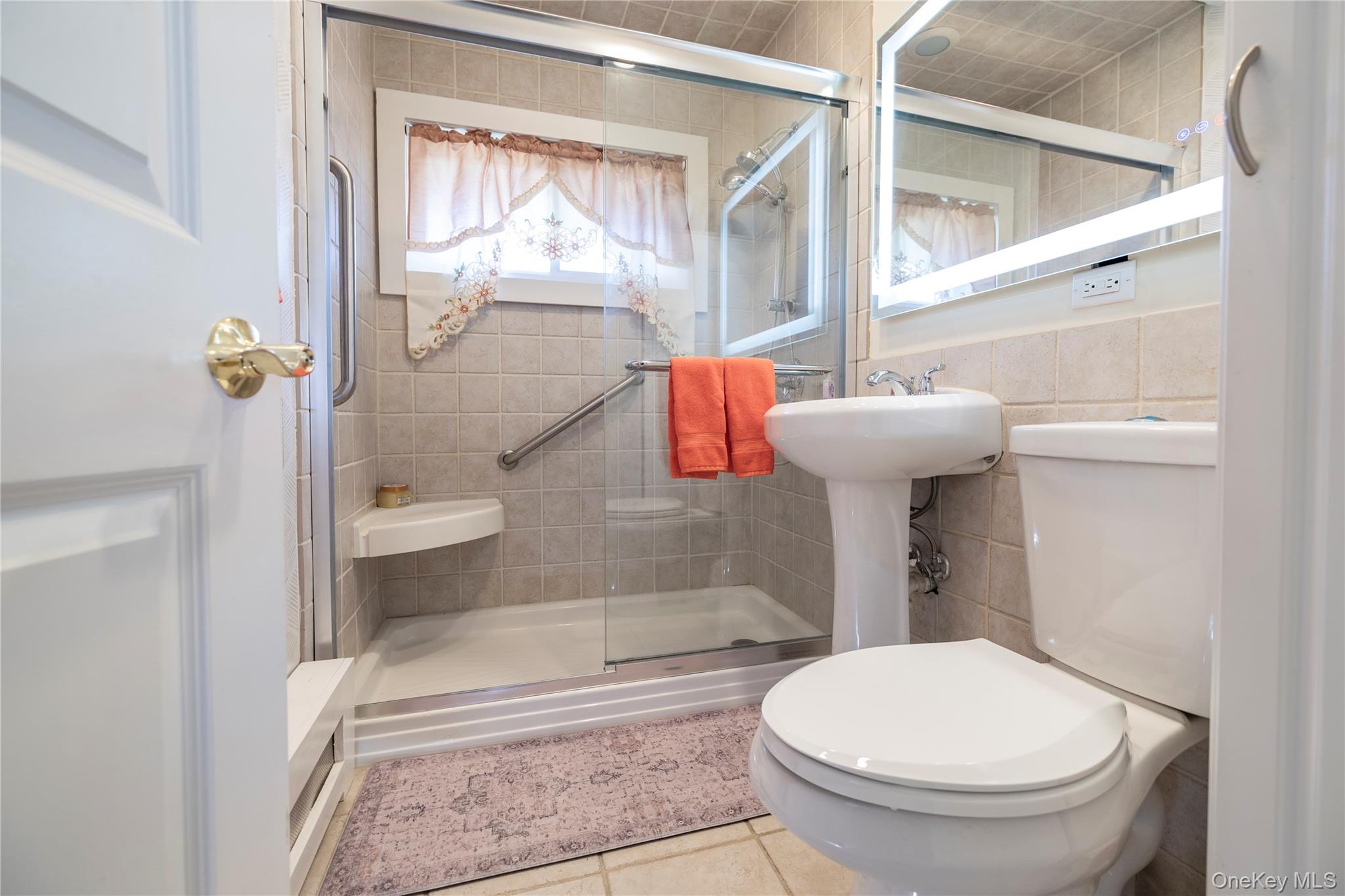 12 Link Lane – For Sale photo 8