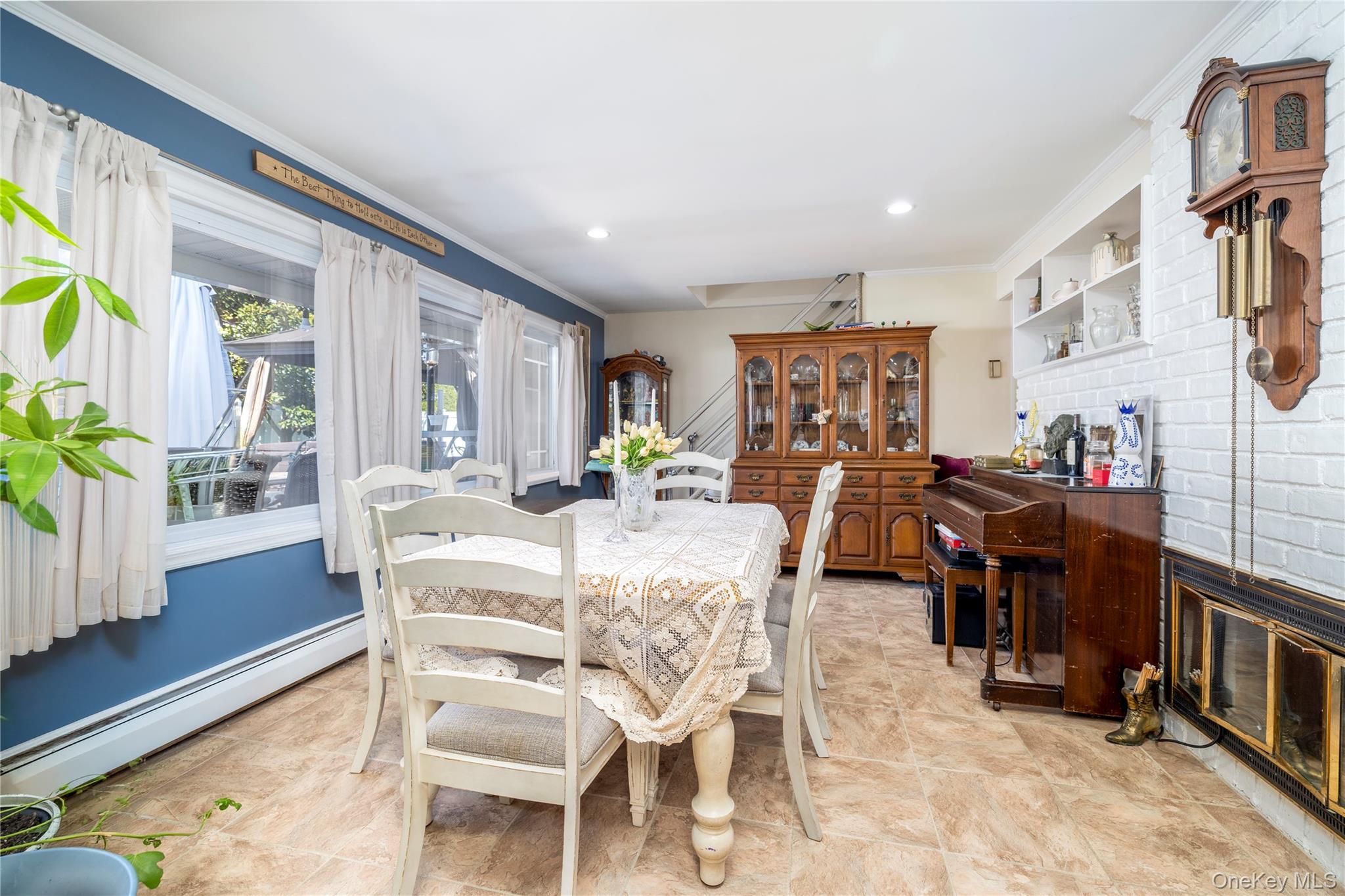 12 Link Lane – For Sale photo 6