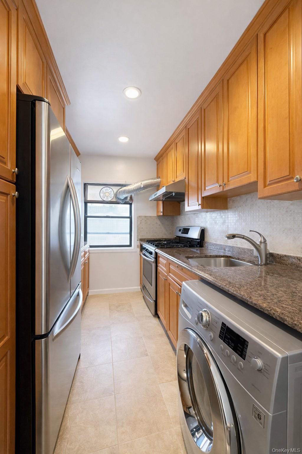 6712 196 Street, Unit 1 photo 5