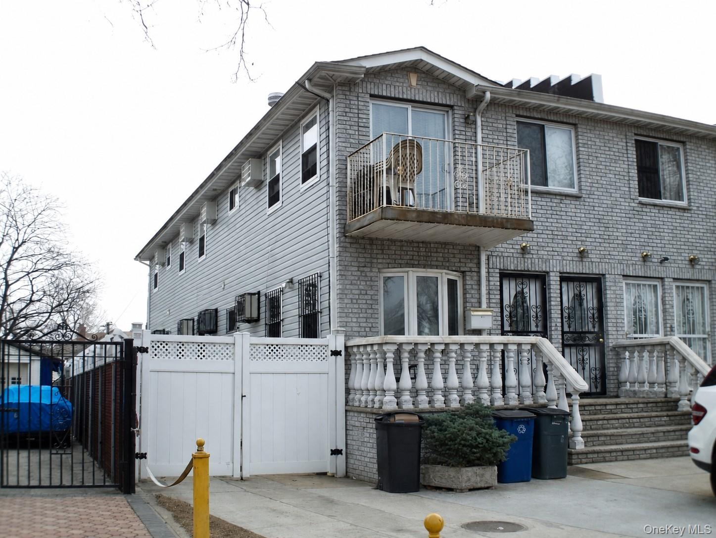 12823 Van Wyck Expressway – For Sale