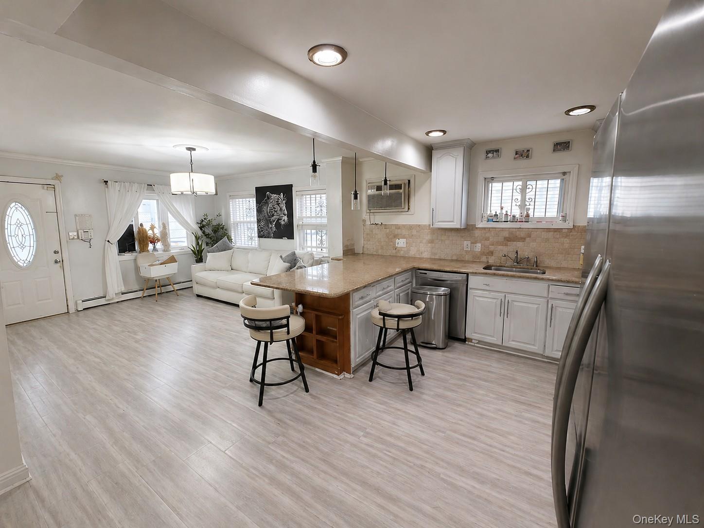 12823 Van Wyck Expressway – For Sale photo 2
