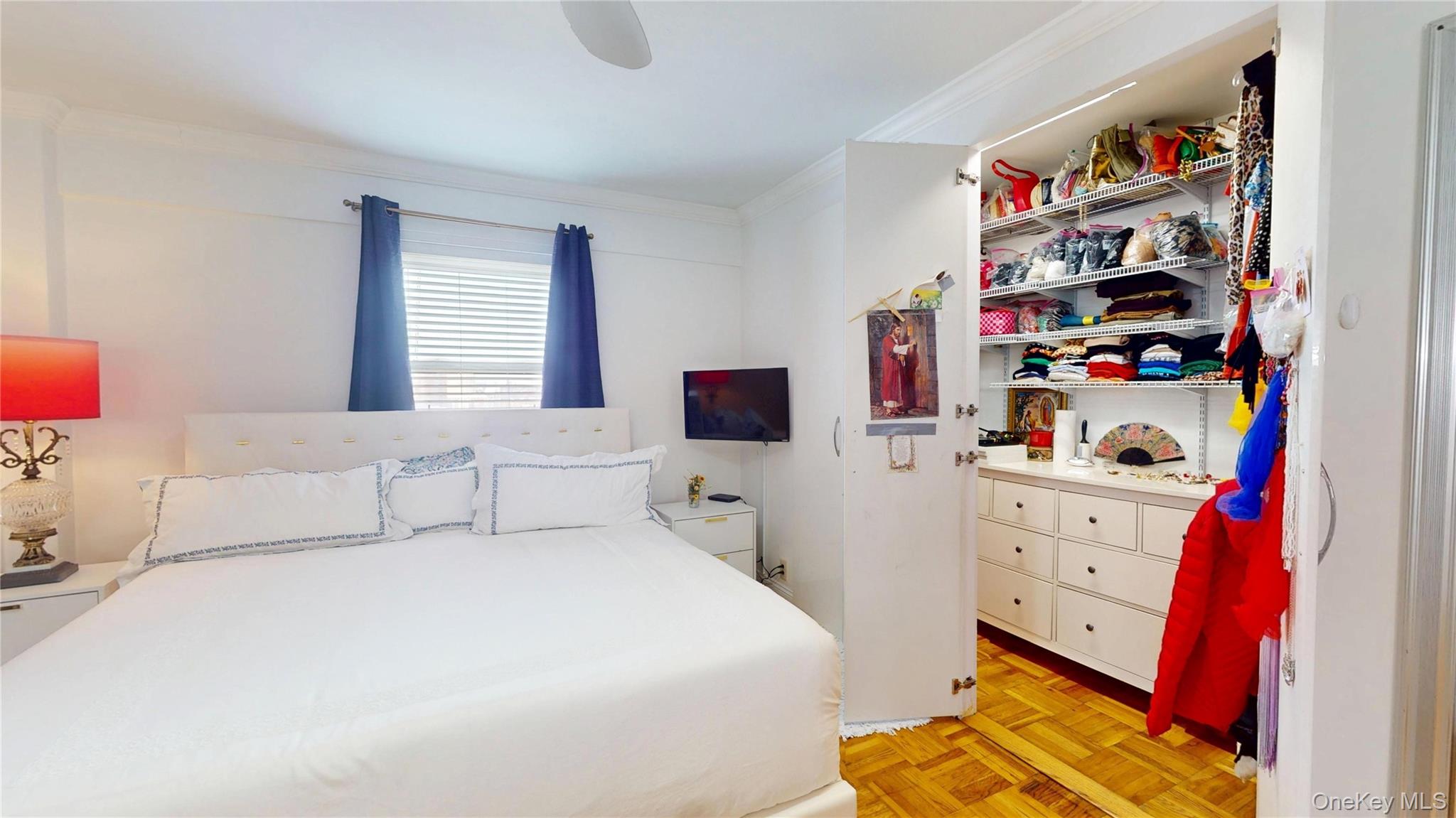 3 Fordham Hill Oval, Unit 8B photo 9