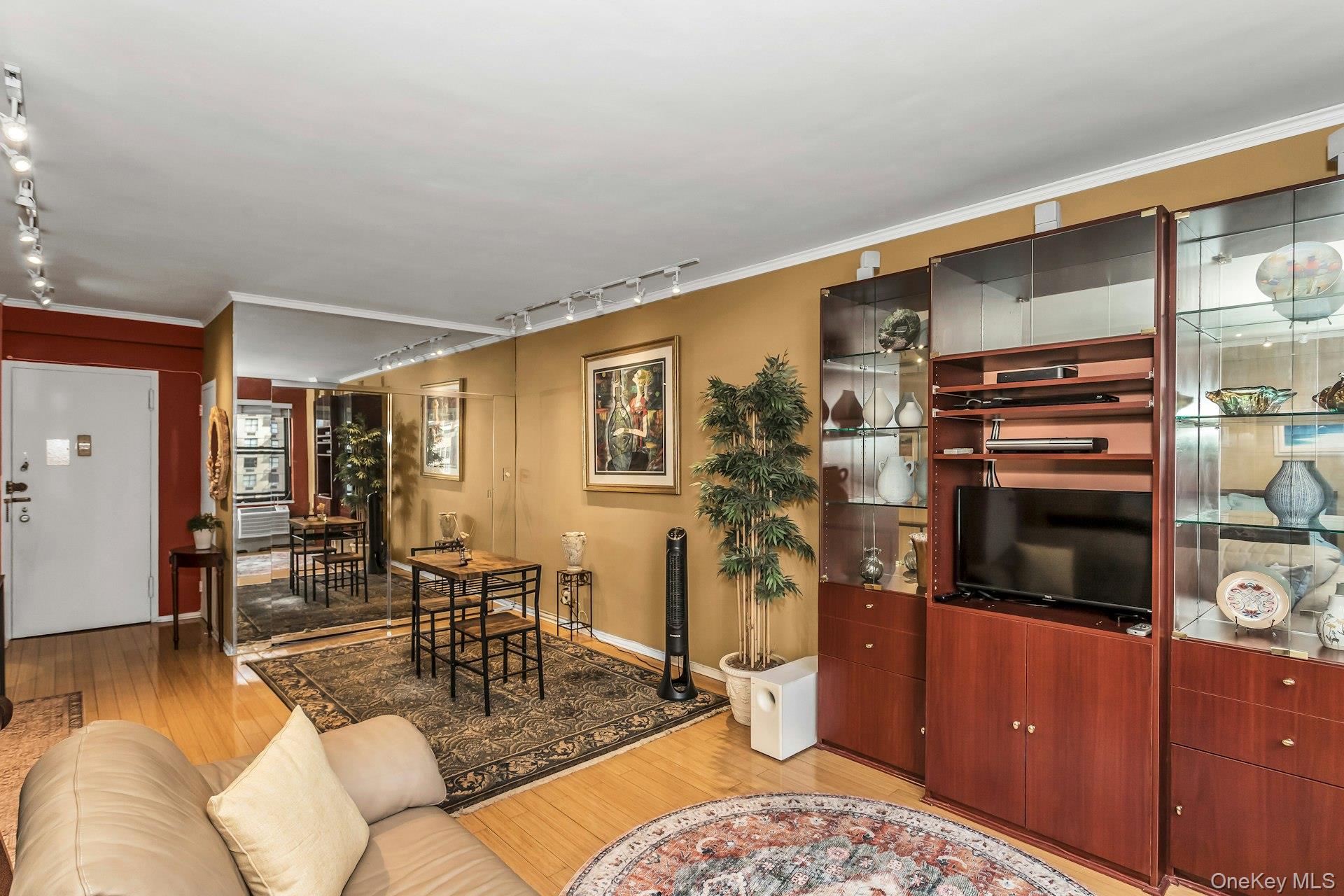 2 Tudor City Place, Unit 3M-South photo 4