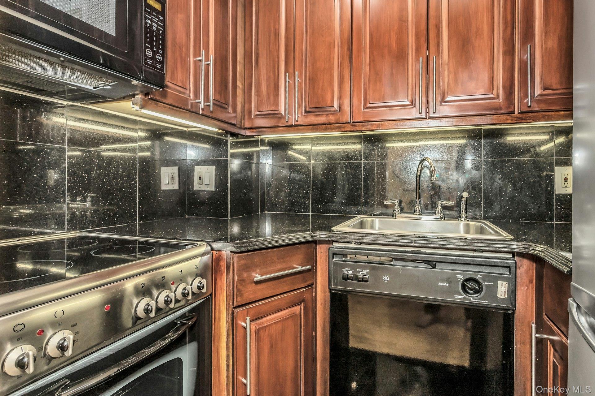 2 Tudor City Place, Unit 3M-South photo 7