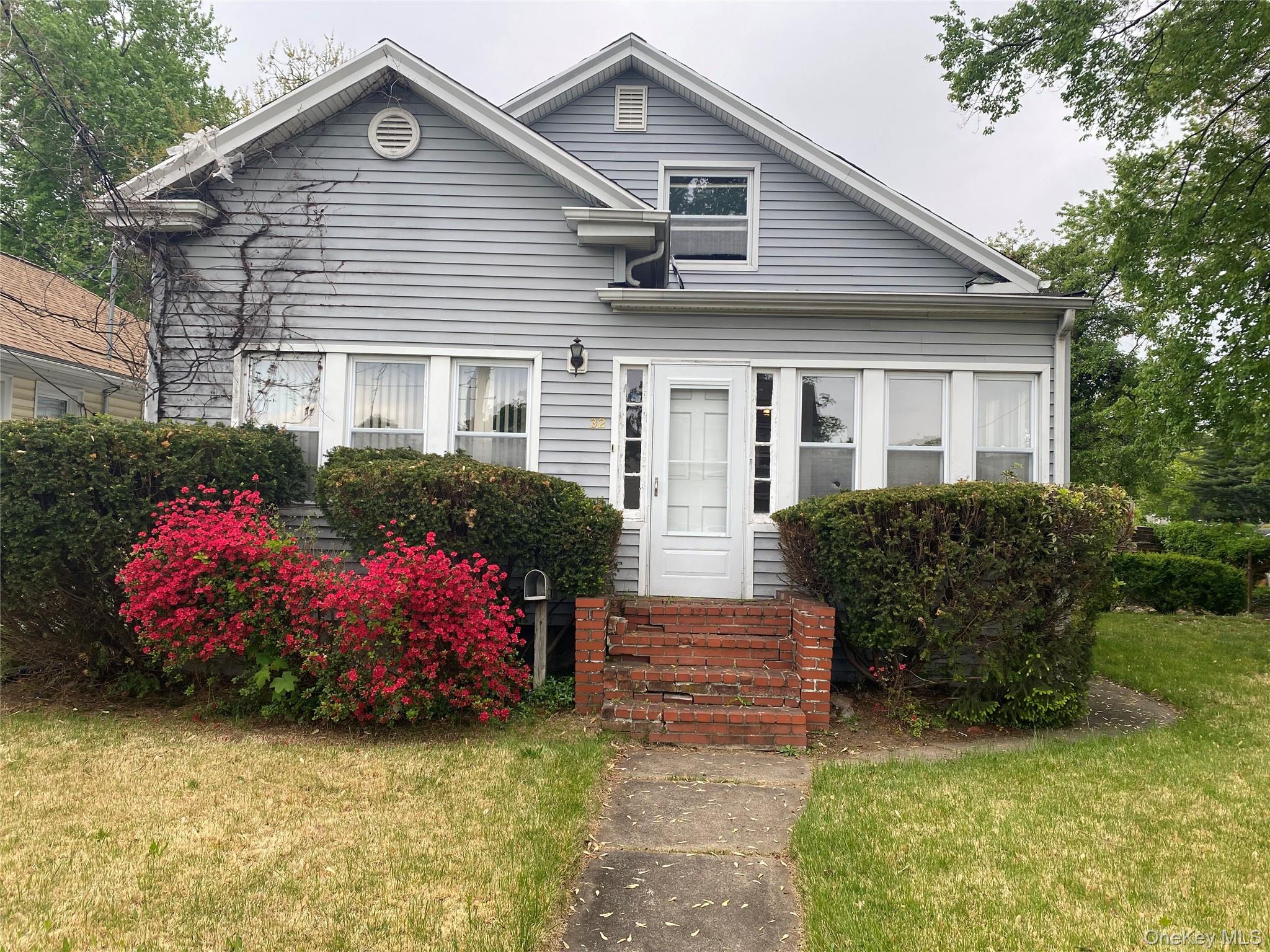 32 Rosemont Boulevard – For Sale