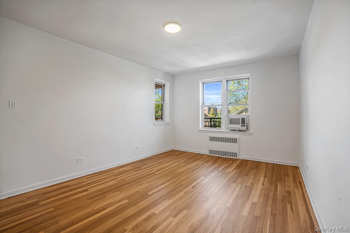 162-01 Powells Cove Boulevard, Unit 3N photo 18