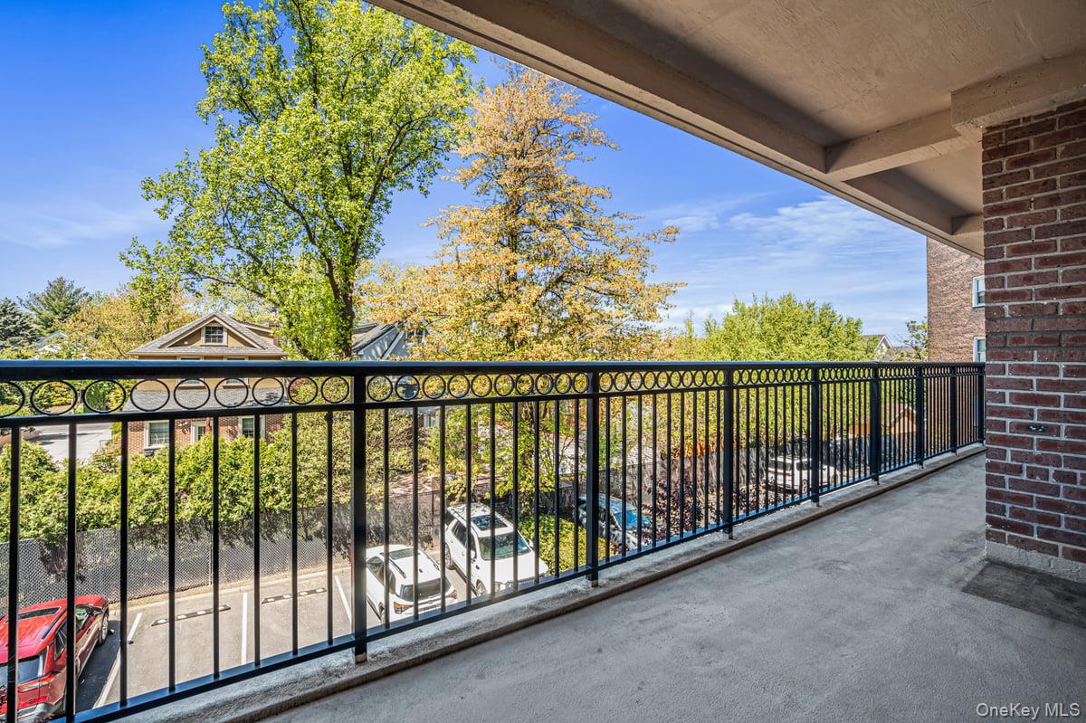 162-01 Powells Cove Boulevard, Unit 3N photo 19