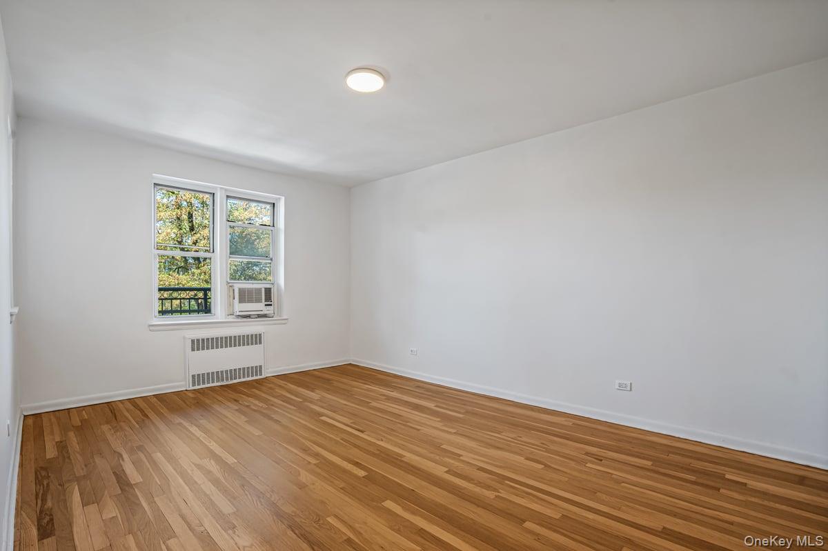 162-01 Powells Cove Boulevard, Unit 3N photo 15
