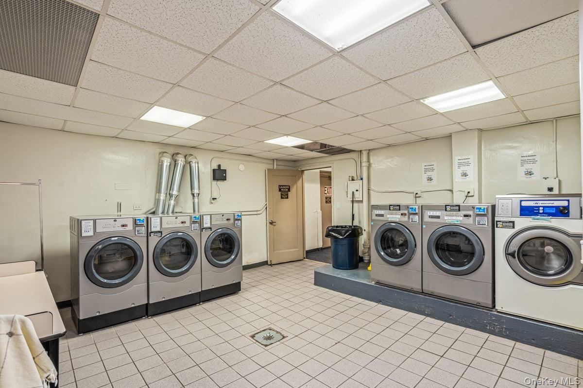 162-01 Powells Cove Boulevard, Unit 3N photo 17