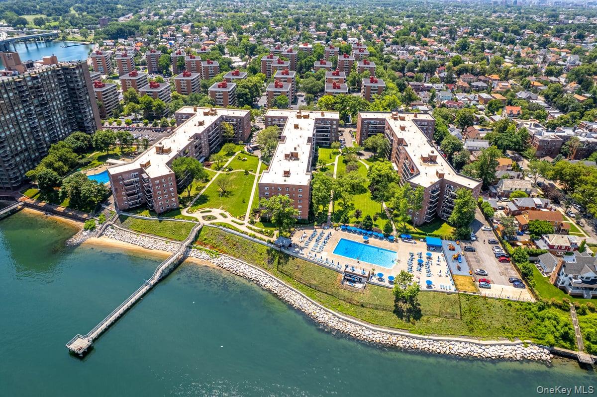 162-01 Powells Cove Boulevard, Unit 3N photo 26