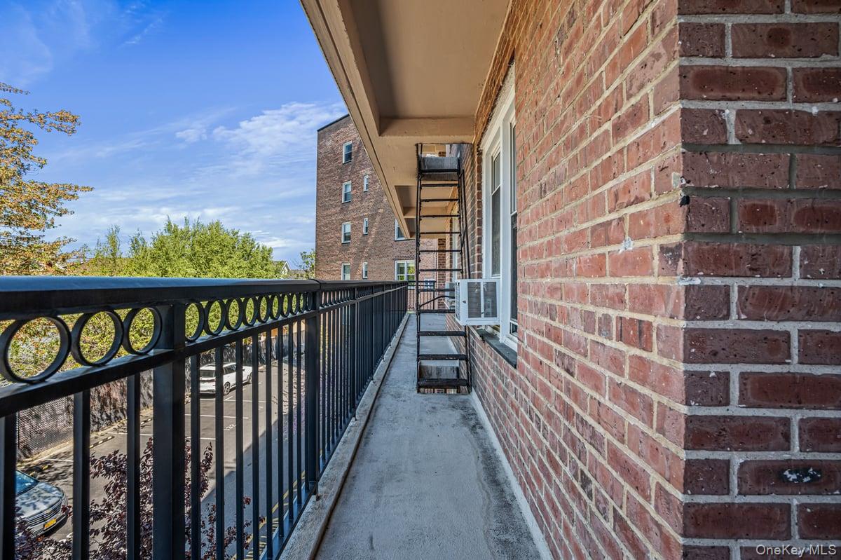 162-01 Powells Cove Boulevard, Unit 3N photo 21