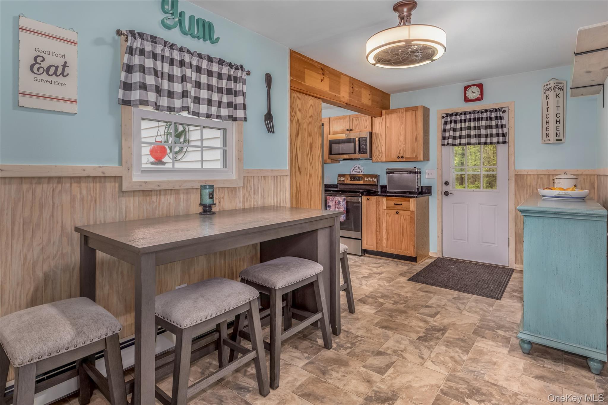 110 Cottontail Lane – For Sale photo 7