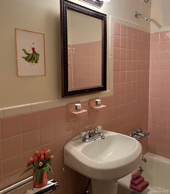 687 Bronx River Road Road, Unit 2A photo 10