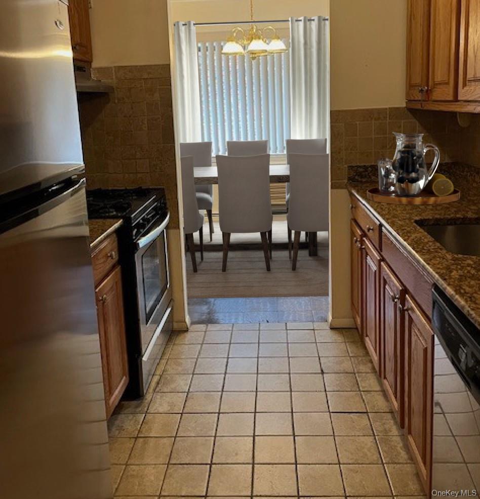 687 Bronx River Road Road, Unit 2A photo 6