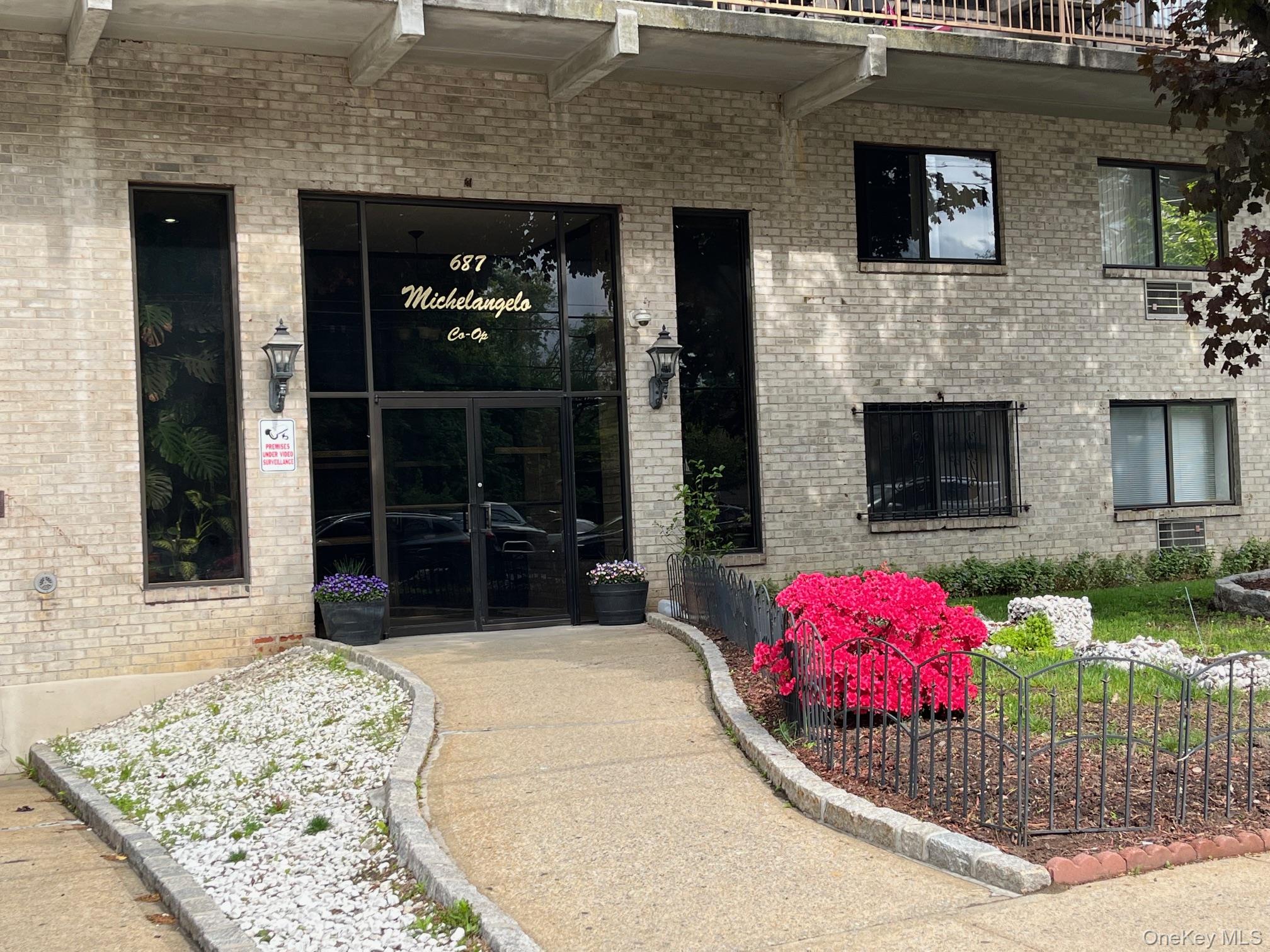 687 Bronx River Road Road, Unit 2A