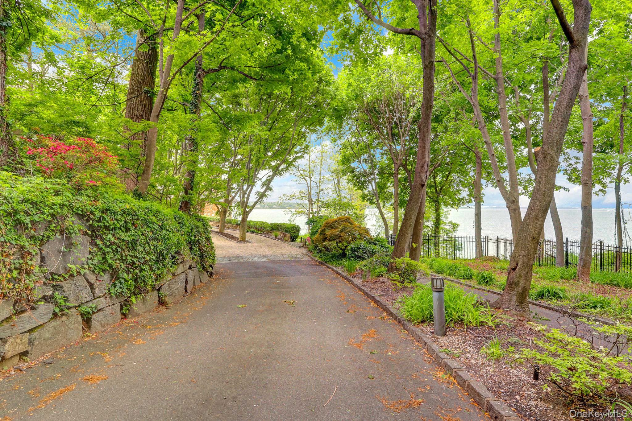 35 Sunview Drive – For Sale photo 5