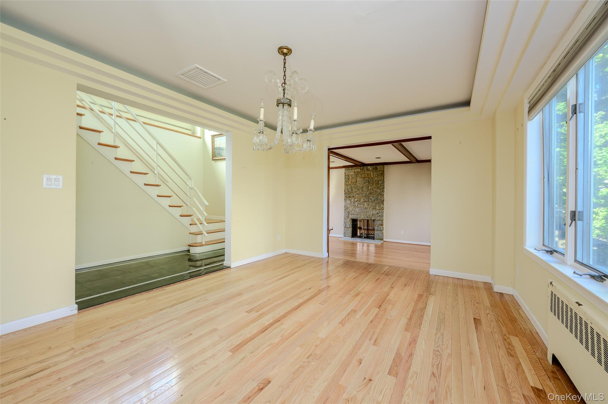 13802 Rockaway Beach Boulevard – For Sale photo 6