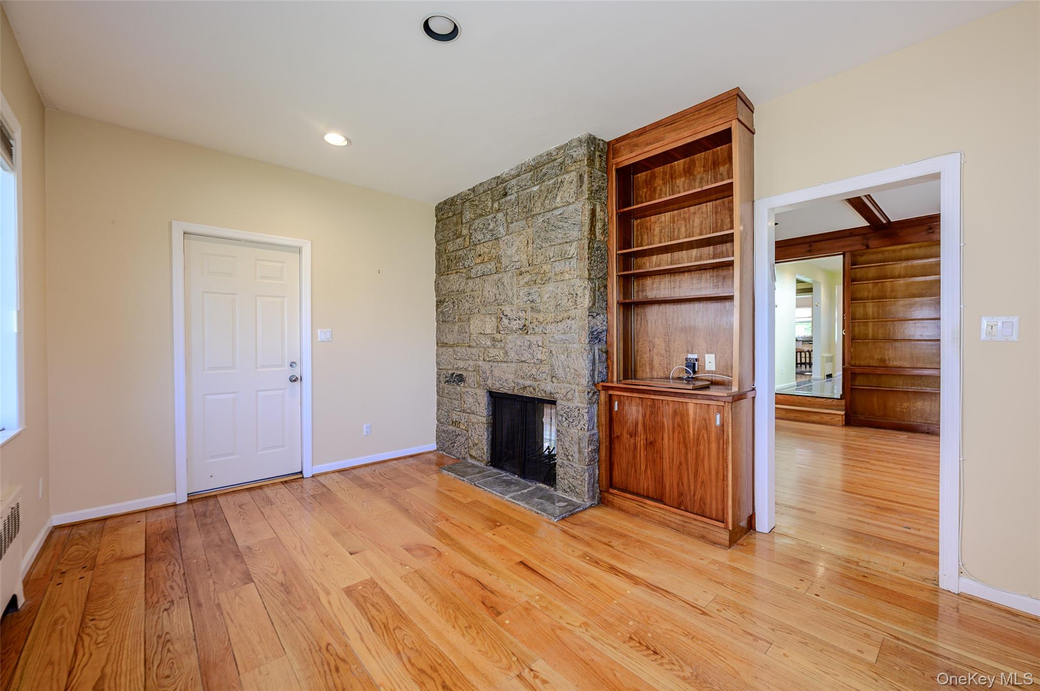 13802 Rockaway Beach Boulevard – For Sale photo 9