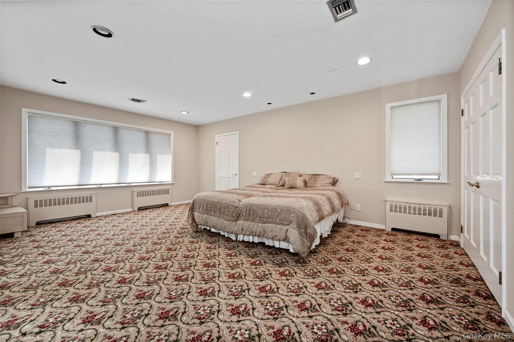 13802 Rockaway Beach Boulevard – For Sale photo 18