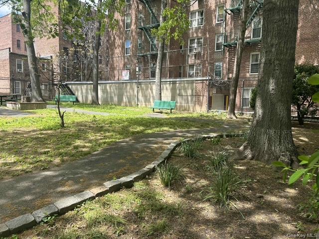 1425 Thieriot Avenue, Unit 1J photo 6