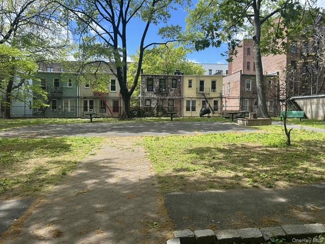 1425 Thieriot Avenue, Unit 1J photo 7