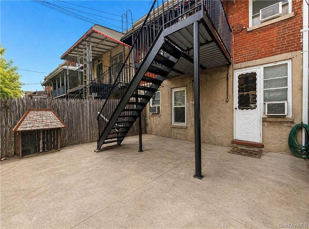 2544 Hubbard Street – For Sale photo 20