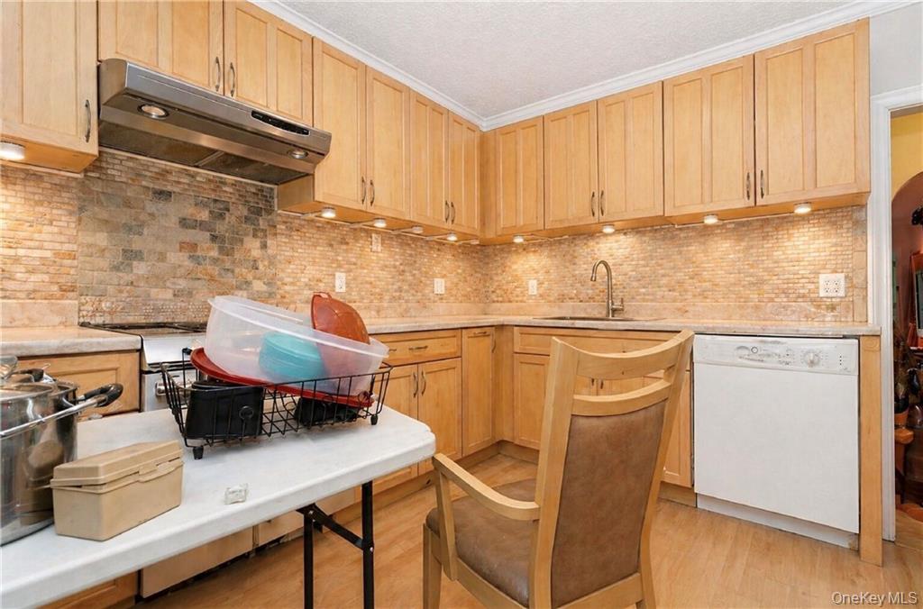 2544 Hubbard Street – For Sale photo 17