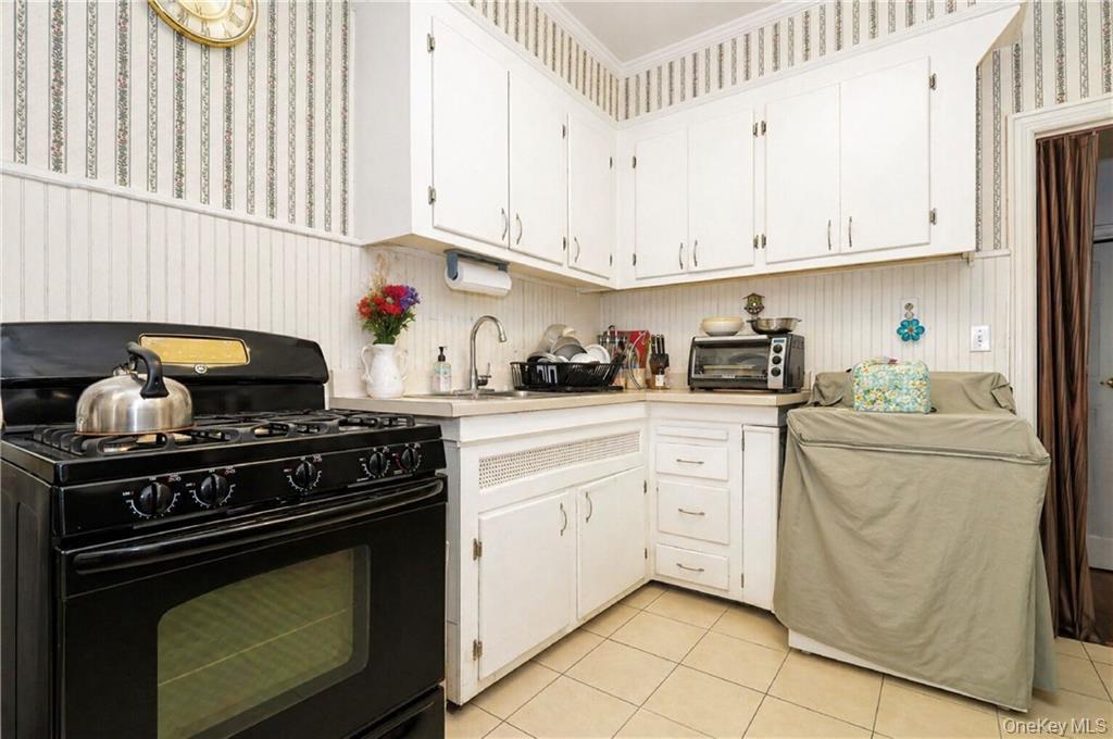 2544 Hubbard Street – For Sale photo 4