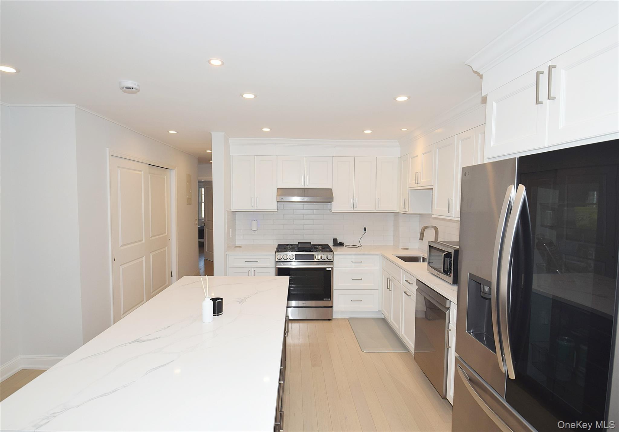 208-08 Robert Road, Unit 191M photo 12