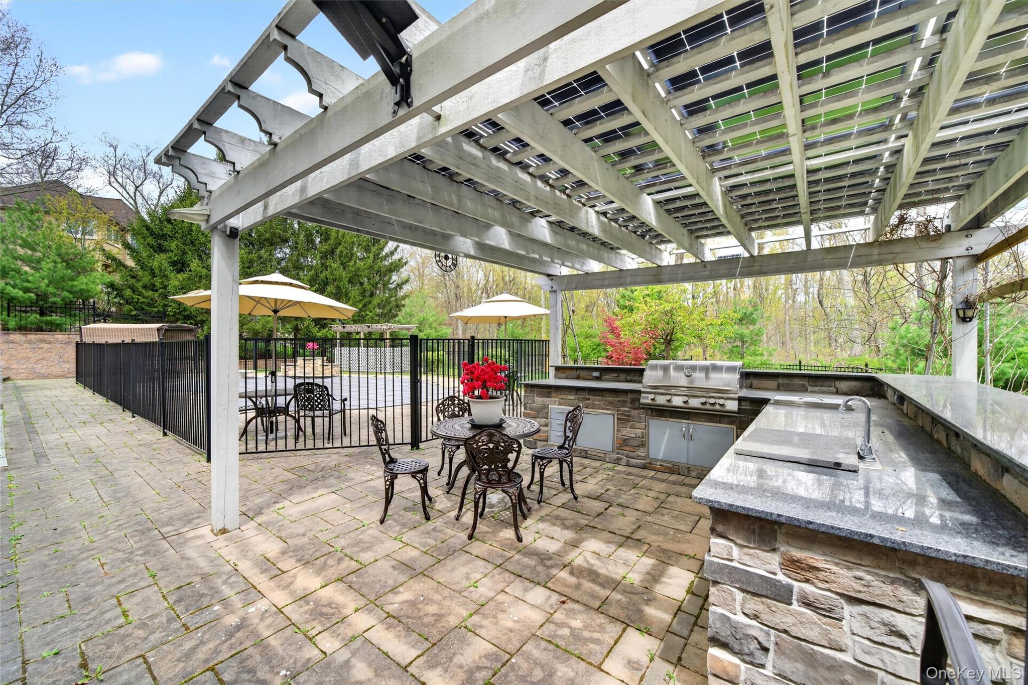 23 Greenwich Avenue – For Sale photo 38