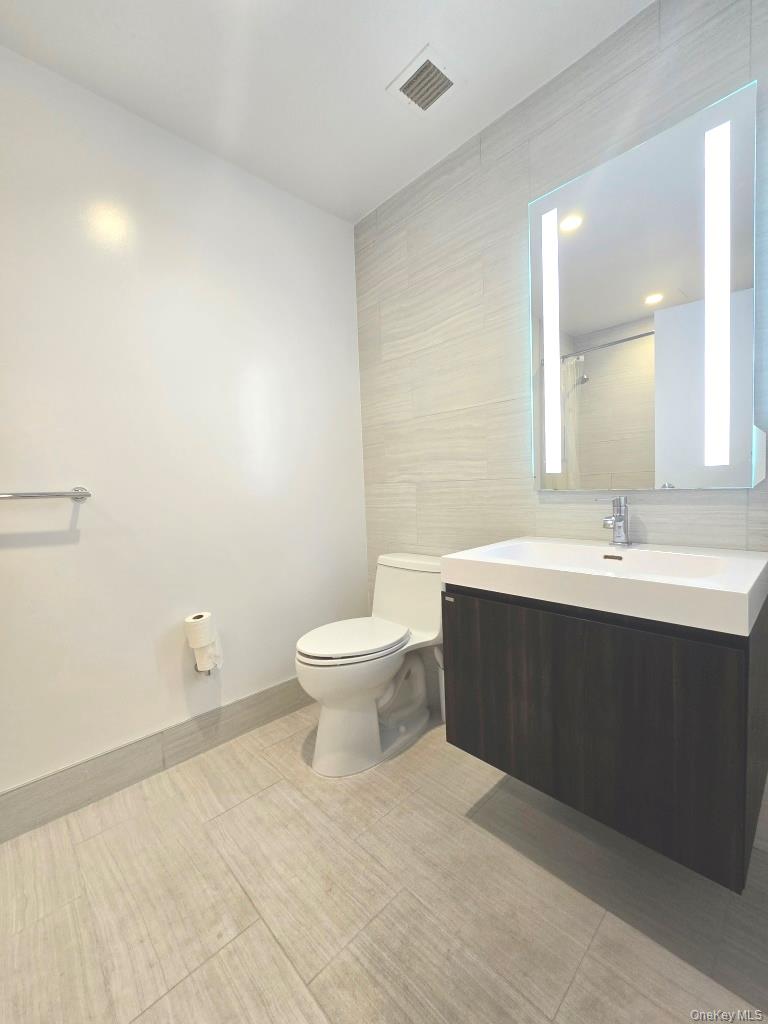 131-05 40th Road, Unit 15R photo 7