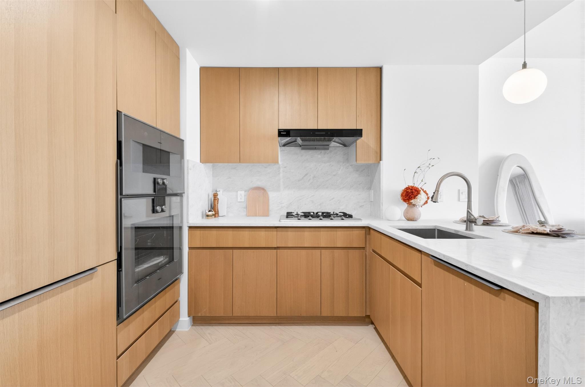 133-25 37TH Avenue, Unit 8D photo 11