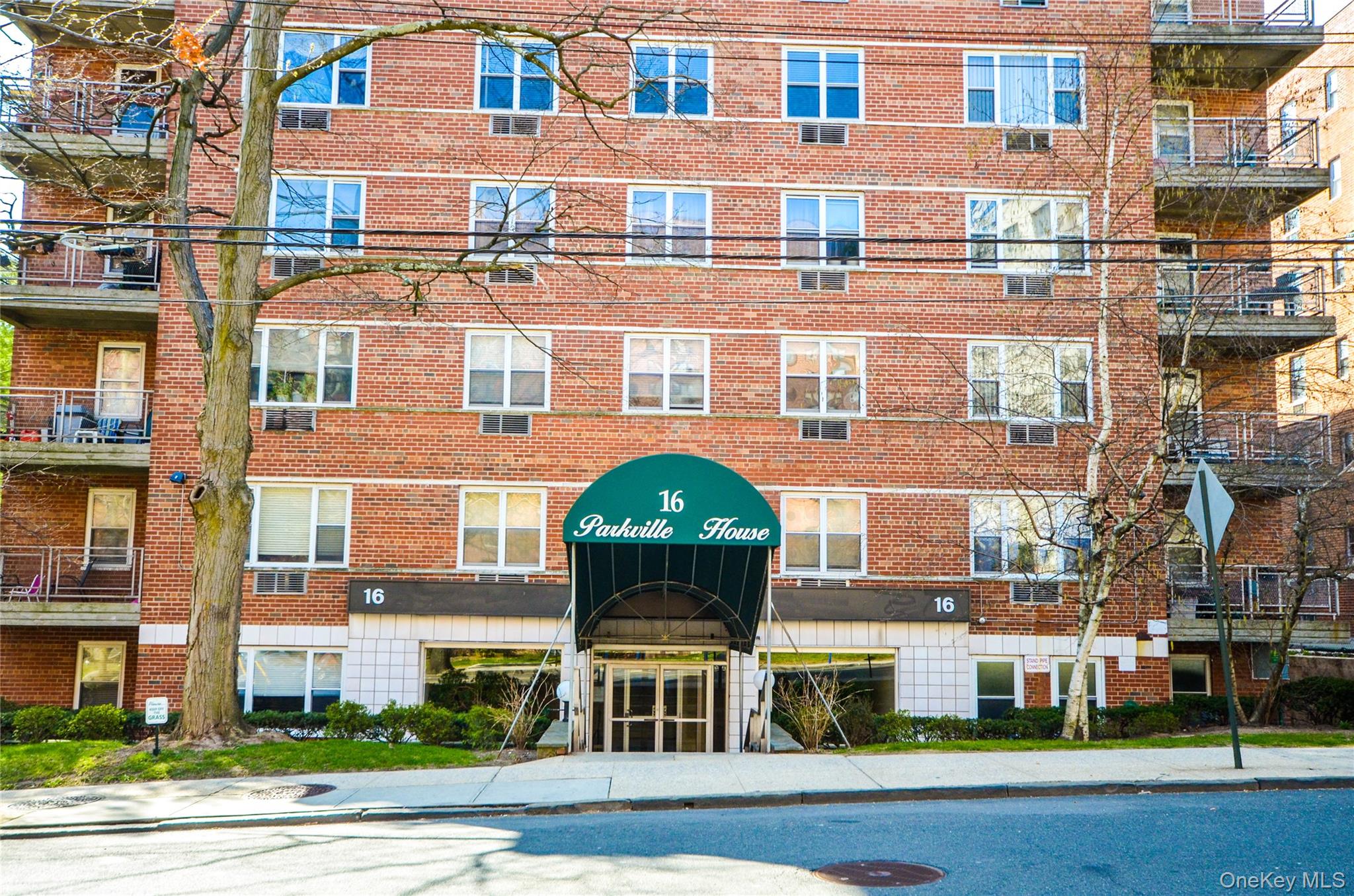 16 Lake Street, Unit 6A