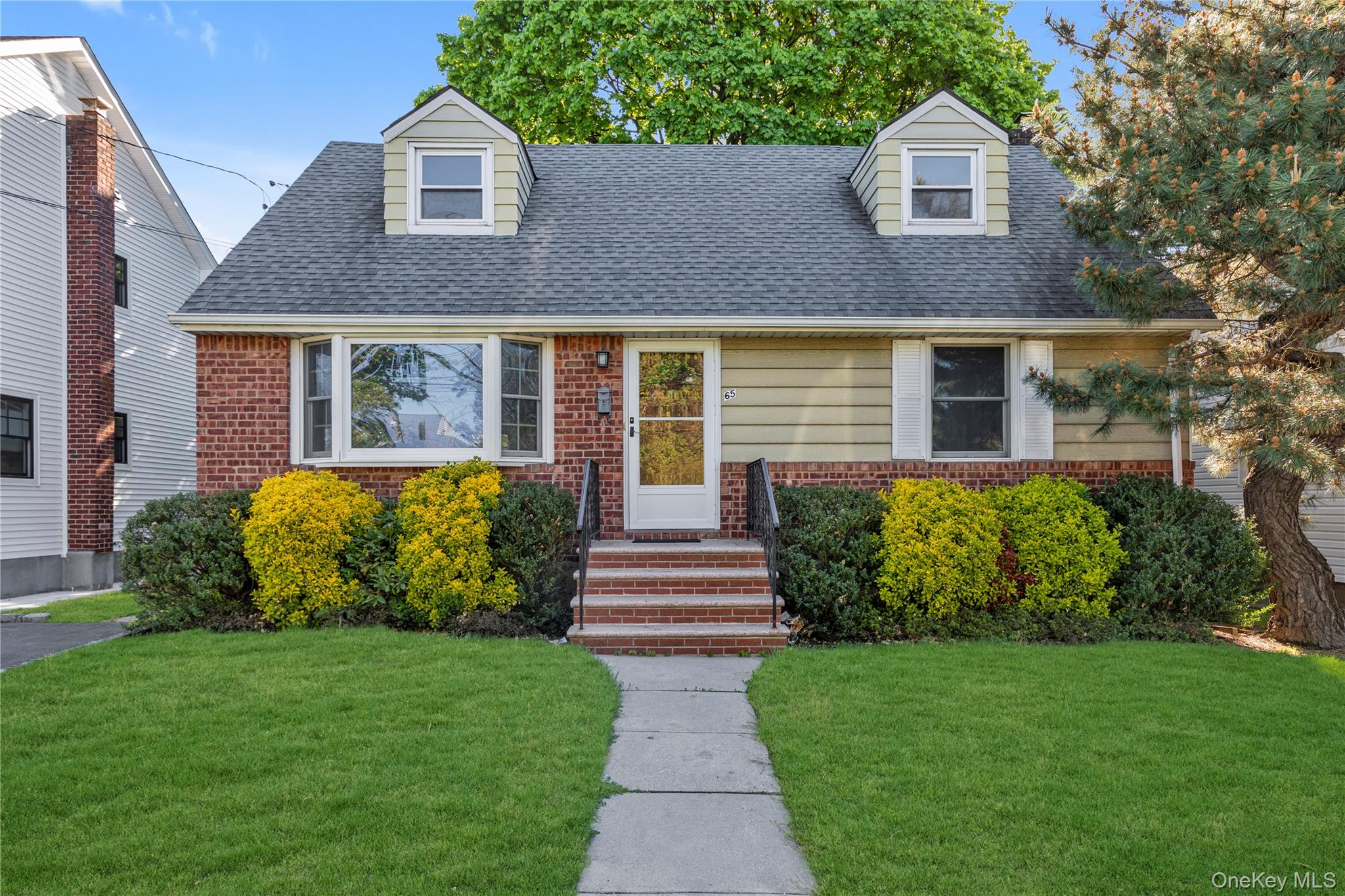 65 Grant Avenue – For Sale