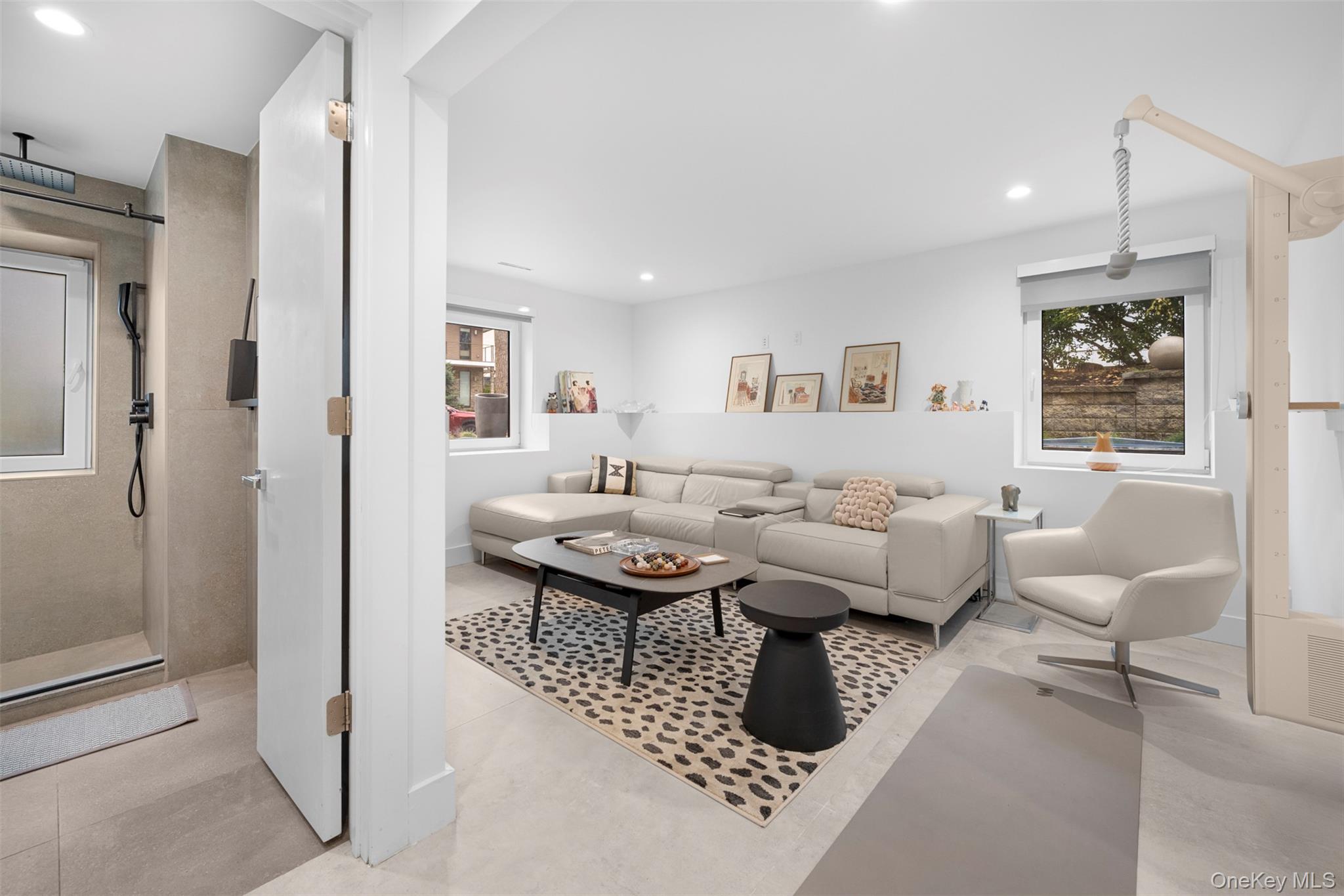 2 Hewlett Place – For Sale