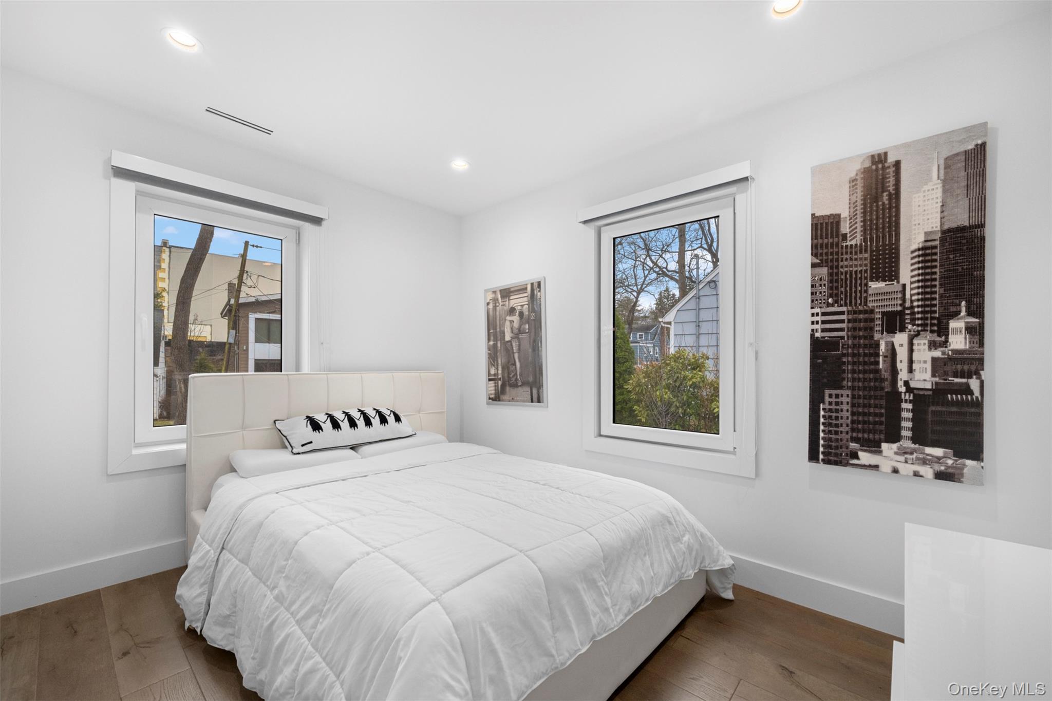 2 Hewlett Place – For Sale photo 36