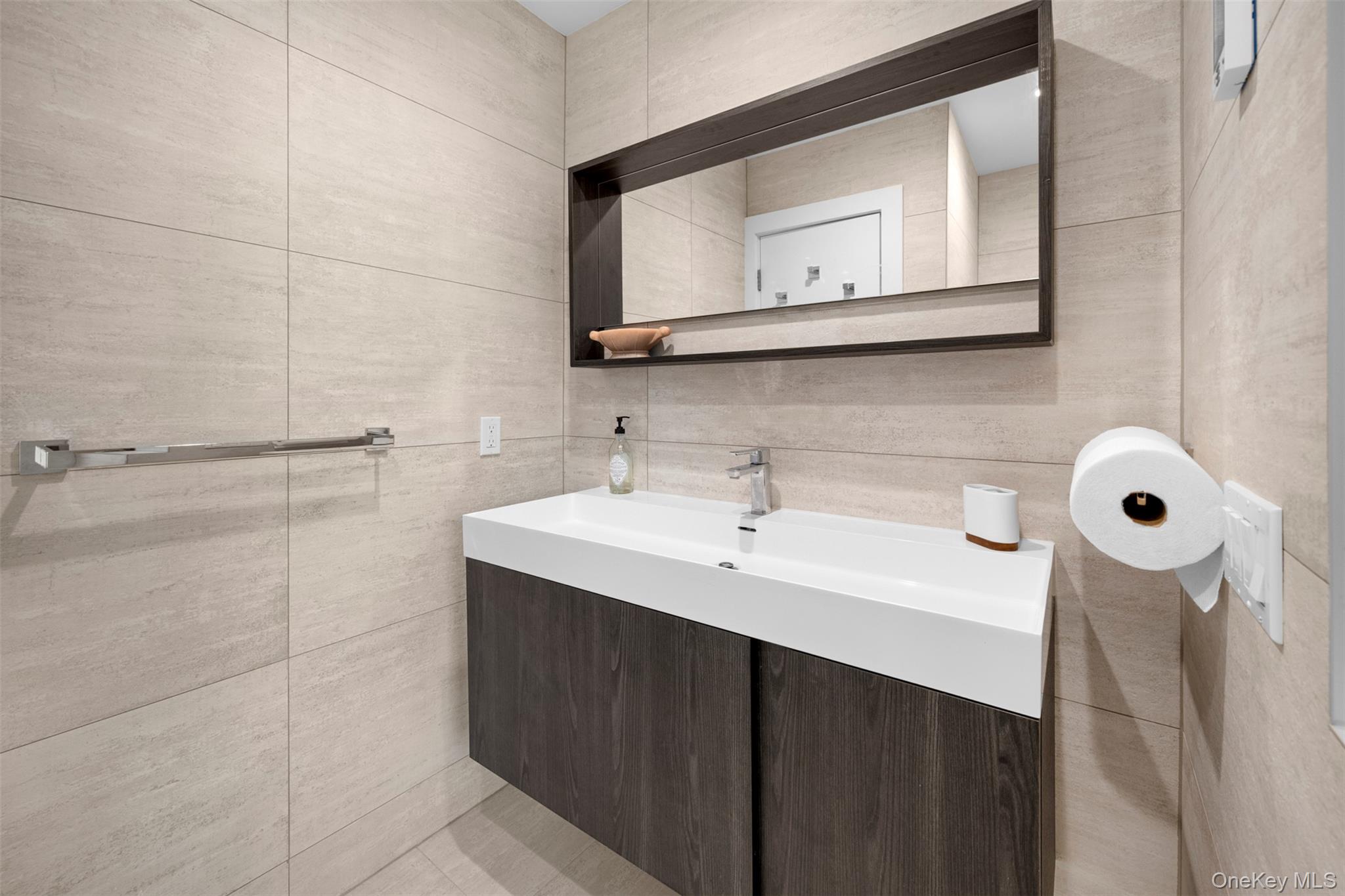 2 Hewlett Place – For Sale photo 34