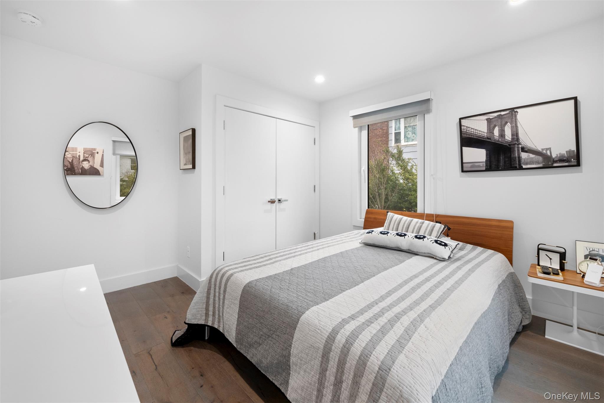 2 Hewlett Place – For Sale photo 6