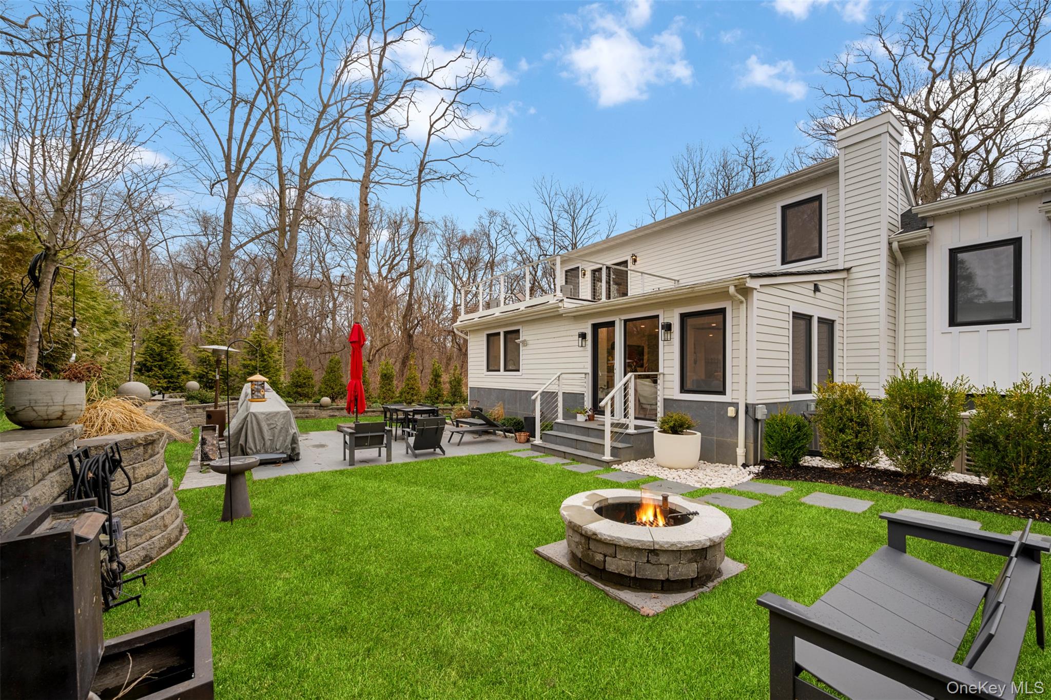 2 Hewlett Place – For Sale photo 2