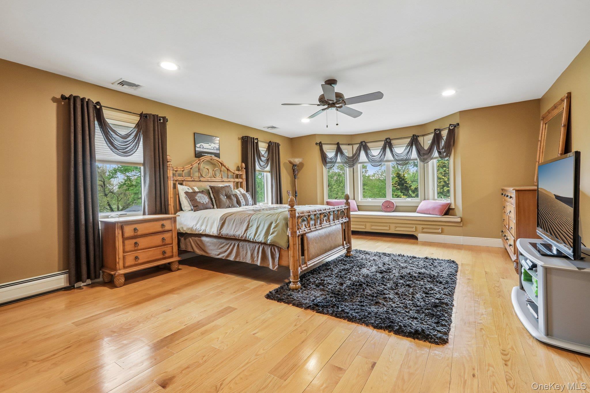 250 Old Mill Road – For Sale photo 20