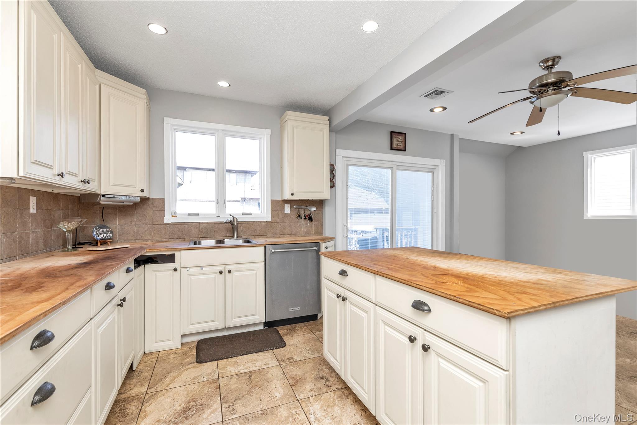 2457 Williams Court – For Sale photo 2