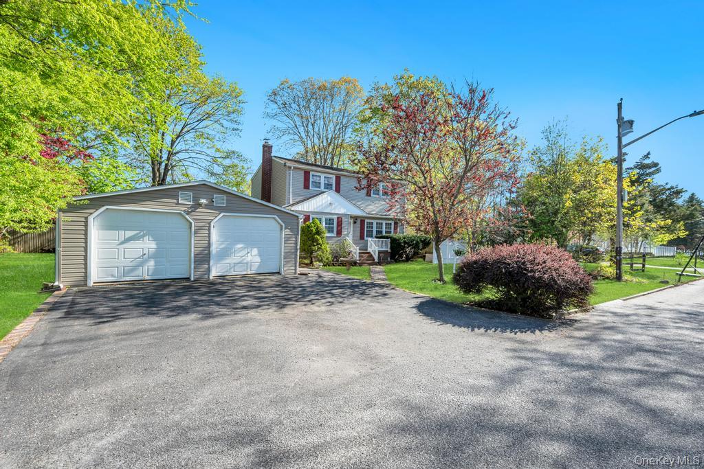 64 Spar Drive – For Sale