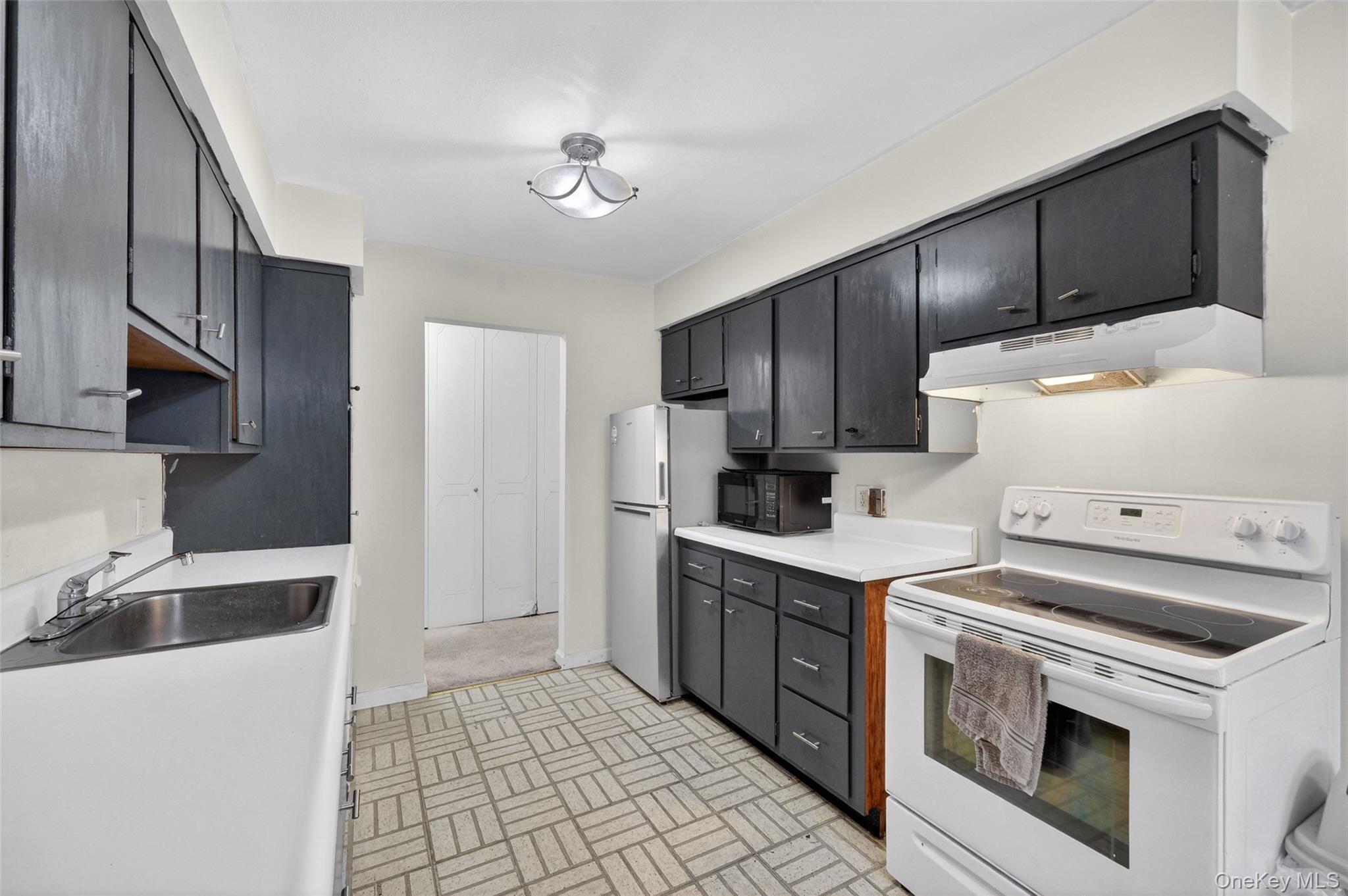 10 Oakwood Terrace, Unit 65 photo 8